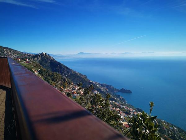 Blick auf die Amalfiküste – 1